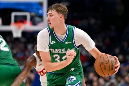 Flagg enciende a los Mavericks: Debut con 22 puntos y victoria NBA