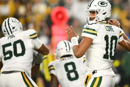 NFL Semana 8: Packers Vencen a Steelers, Taylor MVP, y Más Sorpresas 8 NFL Semana 8: Packers Vencen a Steelers, Taylor MVP, y Más Sorpresas