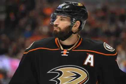 Ex-estrella NHL, Ryan Kesler, acusado de agresión sexual
