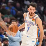 Thunder sin Holmgren por dolor de espalda; Kings, el rival 3 Thunder sin Holmgren por dolor de espalda; Kings, el rival