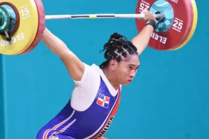 Yudelina Mejía: Pabellón de la Fama Honra a Campeona Mundial de Halterofilia 6 Yudelina Mejía: Pabellón de la Fama Honra a Campeona Mundial de Halterofilia