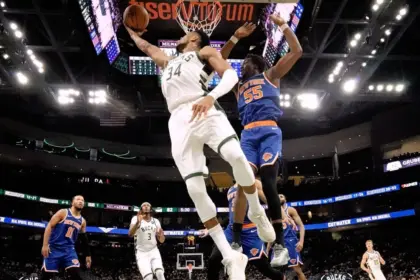 Giannis Antetokounmpo y Bucks se Vengan de Knicks con Gran Victoria NBA