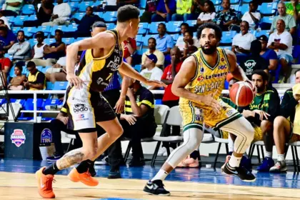 San Carlos extiende racha a 7 victorias en TBS Distrito 2025