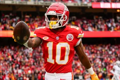 Chiefs: Pacheco fuera vs. Bills, Hunt listo para liderar ataque terrestre