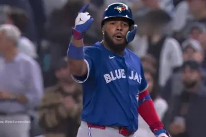 Guerrero Jr. lidera a Toronto: Azulejos a un paso del título en la Serie Mundial