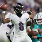 Jackson Brilla: Ravens Aplastan a Dolphins con 4 TDs del QB Estrella