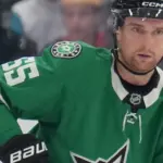 Stars aseguran a Harley: Defensa firma por 8 años y $10.5M AAV 3 Stars aseguran a Harley: Defensa firma por 8 años y $10.5M AAV