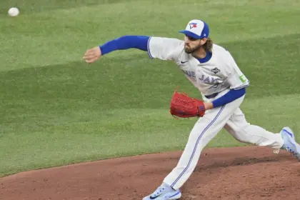 Splitter: El lanzamiento letal que domina la Postemporada MLB y sus ases. 6 Splitter: El lanzamiento letal que domina la Postemporada MLB y sus ases.