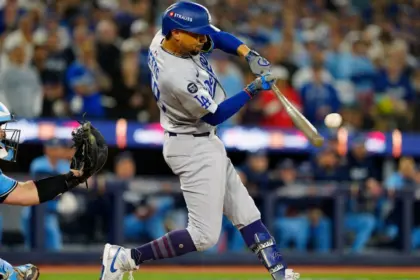 Mookie Betts rompe slump crucial: ¡Doble salvador en la Serie Mundial! Dodgers a la gloria.