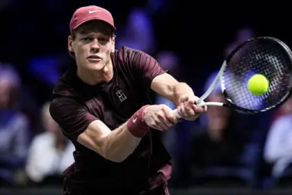 Sinner Aplasta a Shelton y Avanza a Semifinales en París: ¡Por el #1!