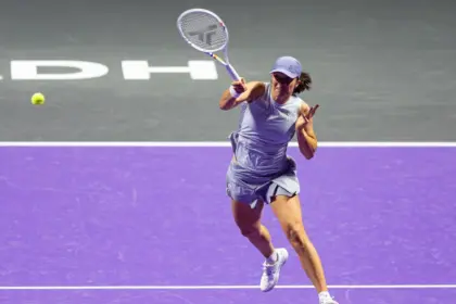 Swiatek arrasa a Keys en el WTA Finals: Victoria contundente en Riyadh