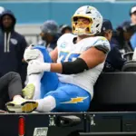Chargers: Joe Alt podría requerir cirugía de tobillo tras lesión