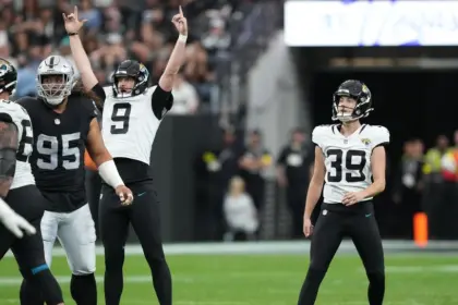 Cam Little de los Jaguars bate récord NFL con FG de 68 yardas
