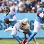 Henley juega con los Chargers tras muerte de su hermano: Impactante actuación.