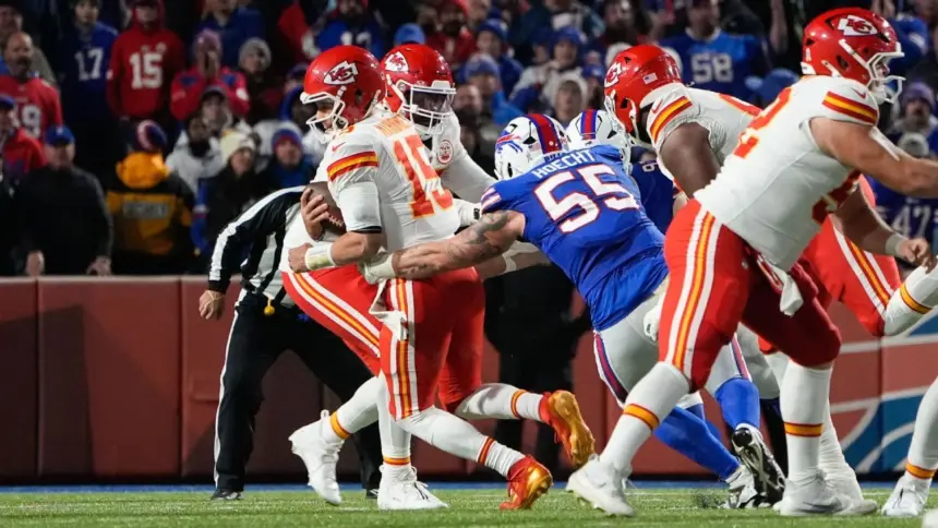 Bills sufren baja de Hoecht por desgarro de Aquiles; Mahomes presionado