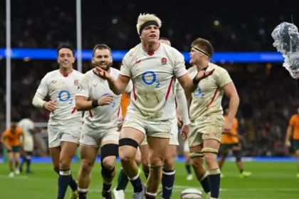 Pollock Brilla: Inglaterra vence a Australia con try clave del joven rugbier