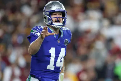 NFL Semana 9: Darnold Brillante, Daniels Lesionado y Sorpresas en la Jornada