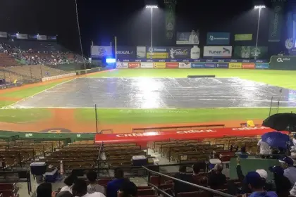 Águilas vs. Licey: Lluvia retrasa de nuevo clásico en el Quisqueya (Lidom)