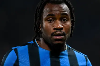 Lookman y Juric: Tenso cruce en Atalanta tras sustitución en Champions