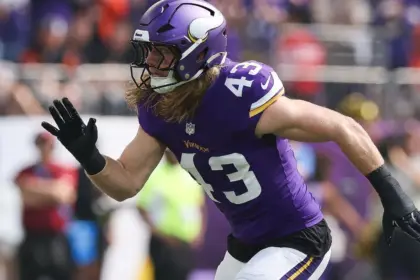 Vikings Acusan a Raymond de Juego Sucio en Bloque a Van Ginkel 6 Vikings Acusan a Raymond de Juego Sucio en Bloque a Van Ginkel