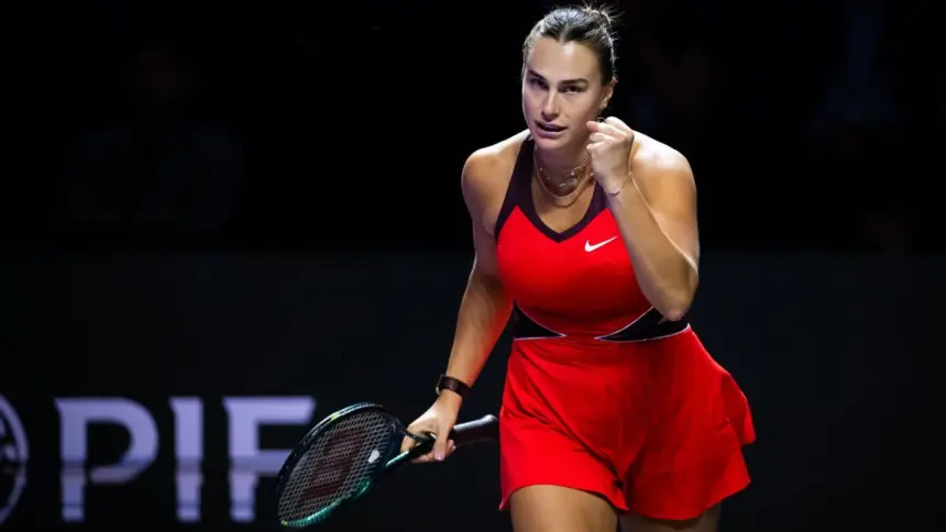 Sabalenka Arrasa en WTA Finals; Pegula Vence a Gauff en Duelo Épico