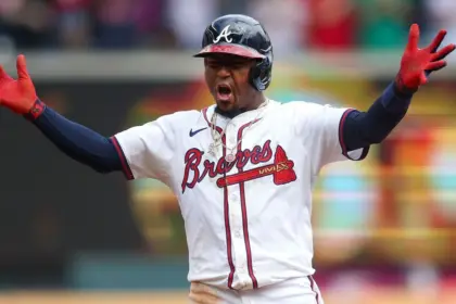 Bravos Ejecutan Opción de Albies, Rechazan a Johnson y Kinley 11 Bravos Ejecutan Opción de Albies, Rechazan a Johnson y Kinley