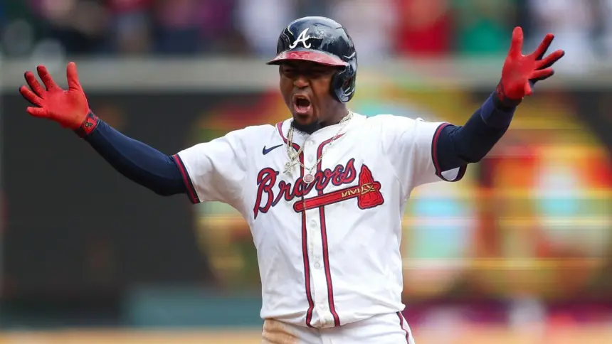 Bravos Ejecutan Opción de Albies, Rechazan a Johnson y Kinley