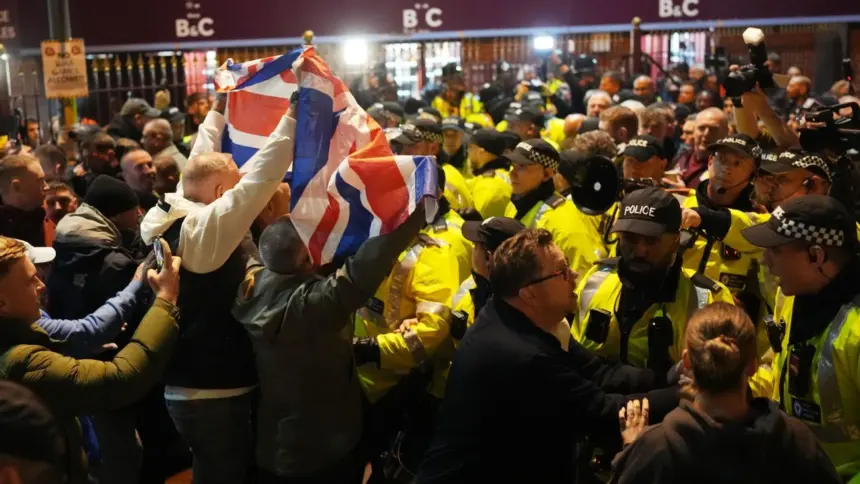 Detenciones y Protestas: Tensión en Villa Park antes del Villa vs. Maccabi 1 Detenciones y Protestas: Tensión en Villa Park antes del Villa vs. Maccabi