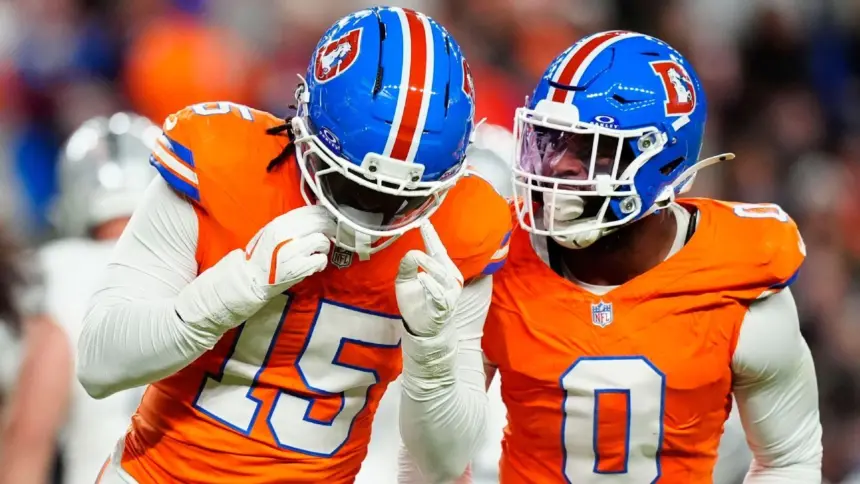 Broncos dominan a Raiders con defensa implacable: 6 Sacks a Geno Smith