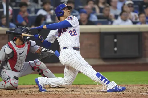 Dominicanos Brillan: Soto, Machado, Marte y Perdomo Ganan Bate de Plata 2025