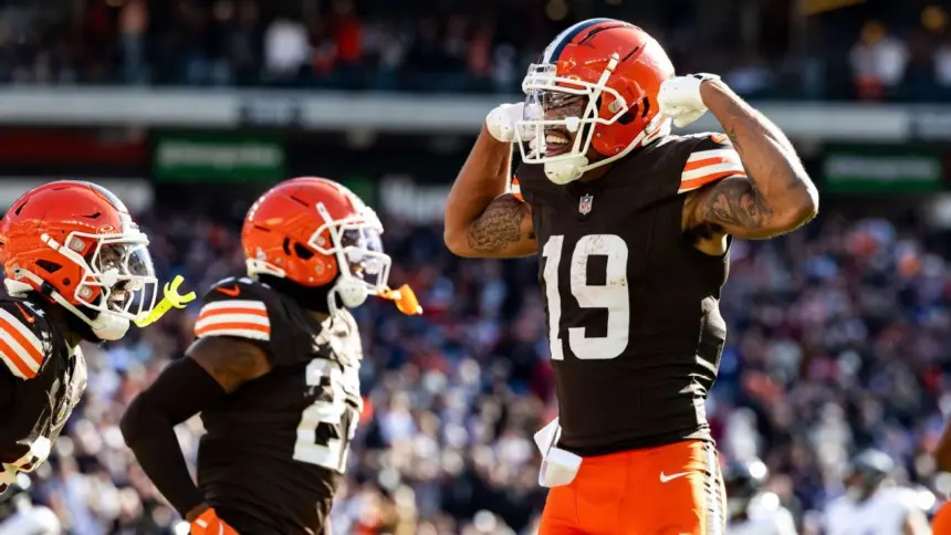 Tillman Regresa a Browns y Shedeur Sanders a QB2