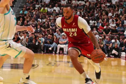 Heat Impone Récord: 53 Puntos en 1er Cuarto y Aplasta a Hornets