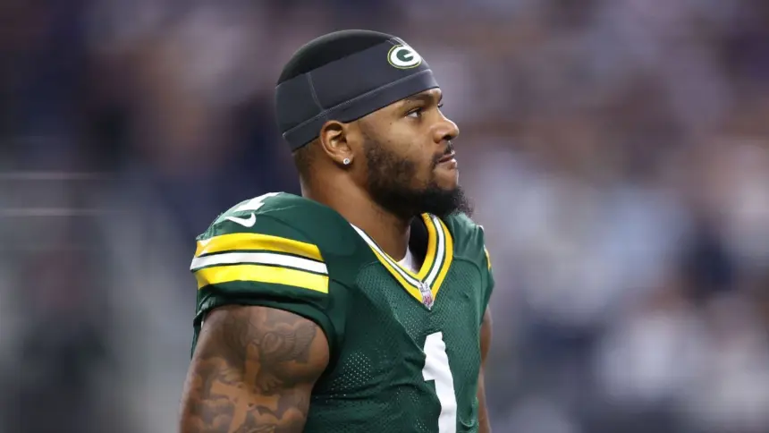 Parsons Reflexiona: Dolor por la Pérdida de Kneeland y Salud Mental en la NFL