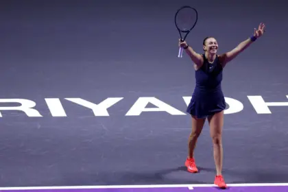 Anisimova Vence a Swiatek y Avanza a Semifinales del WTA Finals