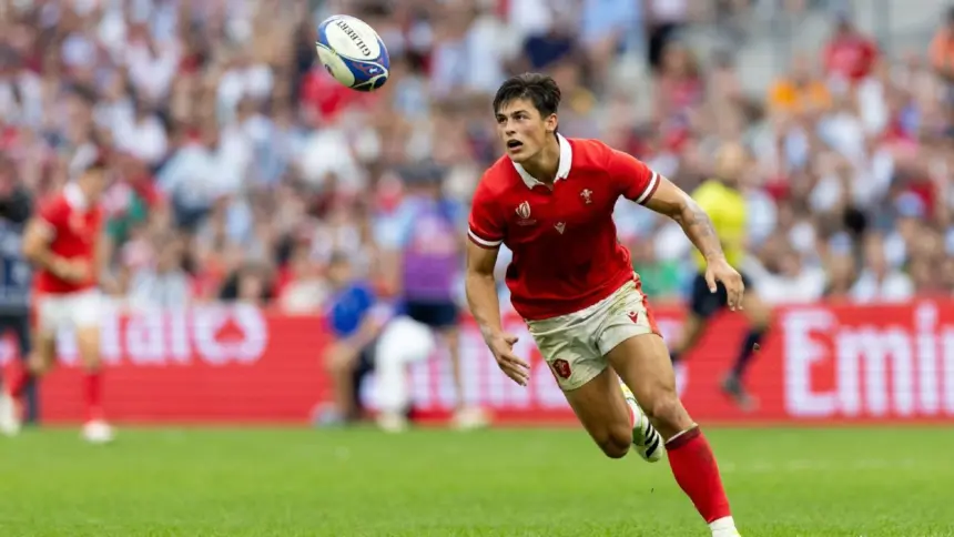 Rees-Zammit Regresa: Wales vs Argentina con el Wing en la Banca