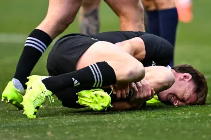 Baja sensible: Jordie Barrett fuera del resto de la gira All Blacks