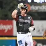 Holton Brilla: Doblete Decisivo da Triunfo a Gigantes vs Águilas