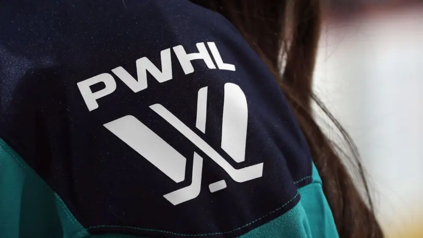 PWHL Expansión: Seattle Torrent y Vancouver Goldeneyes Revelan Nombres y Logos