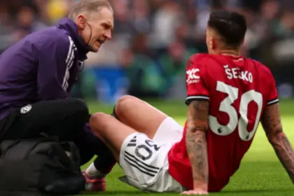Sesko, en riesgo: Lesión de rodilla preocupa al Manchester United
