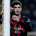 Pulisic regresa con el Milan, pero falla gol crucial en empate