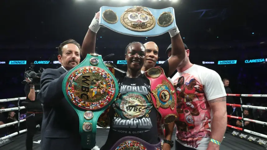 Claressa Shields firma histórico contrato de $8M: Regreso en 2026