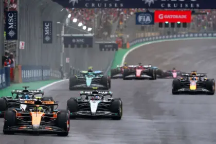 Norris en la Pole y Verstappen Fuera: GP Brasil en Vivo por Alofoke Deportes 16 Norris en la Pole y Verstappen Fuera: GP Brasil en Vivo por Alofoke Deportes
