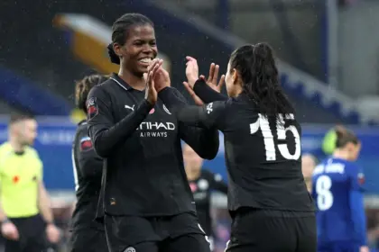 Man City lidera la WSL con Shaw; London City golea al Tottenham