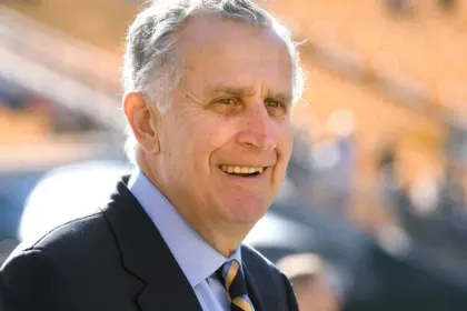 Fallece Paul Tagliabue, Ex Comisionado NFL: Logros y Legado Histórico