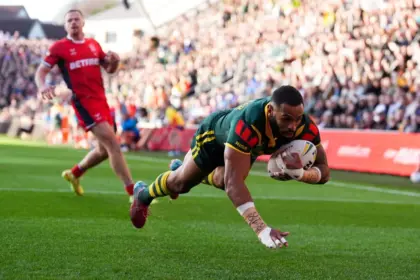 Australia Aplasta a Inglaterra en Rugby League: "Ashes" 3-0 8 Australia Aplasta a Inglaterra en Rugby League: "Ashes" 3-0