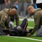 Stewart, safety de los Texans, sale lesionado: pierna enyesada