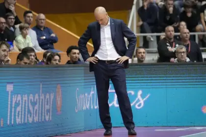 Barcelona destituye a Peñarroya y busca nuevo entrenador de baloncesto