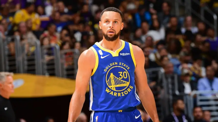 Curry se pierde 3er juego por enfermedad; Warriors esperan su regreso