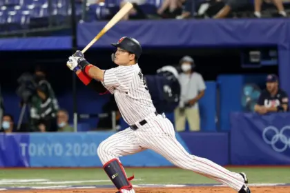 Murakami, Rey del Jonrón Japonés, Entra al Mercado MLB: ¡Frenesí Asegurado!