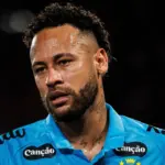 Neymar Explota: Reacción Furiosa Tras Sustitución en Derrota del Santos